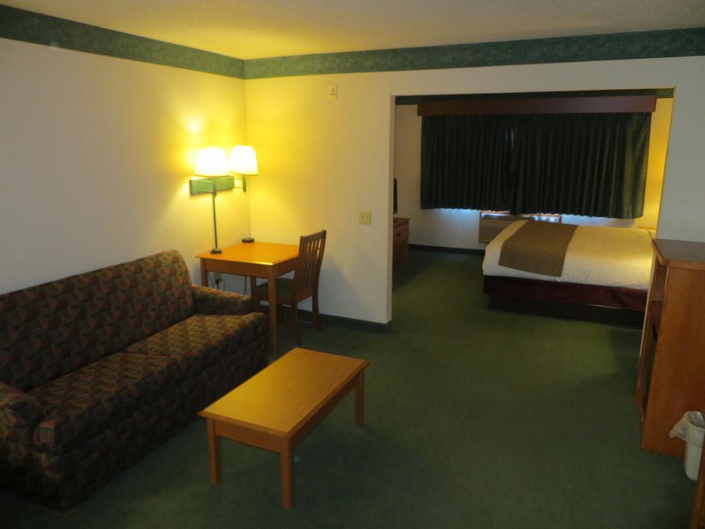 Americinn By Wyndham Manitowoc Buitenkant foto