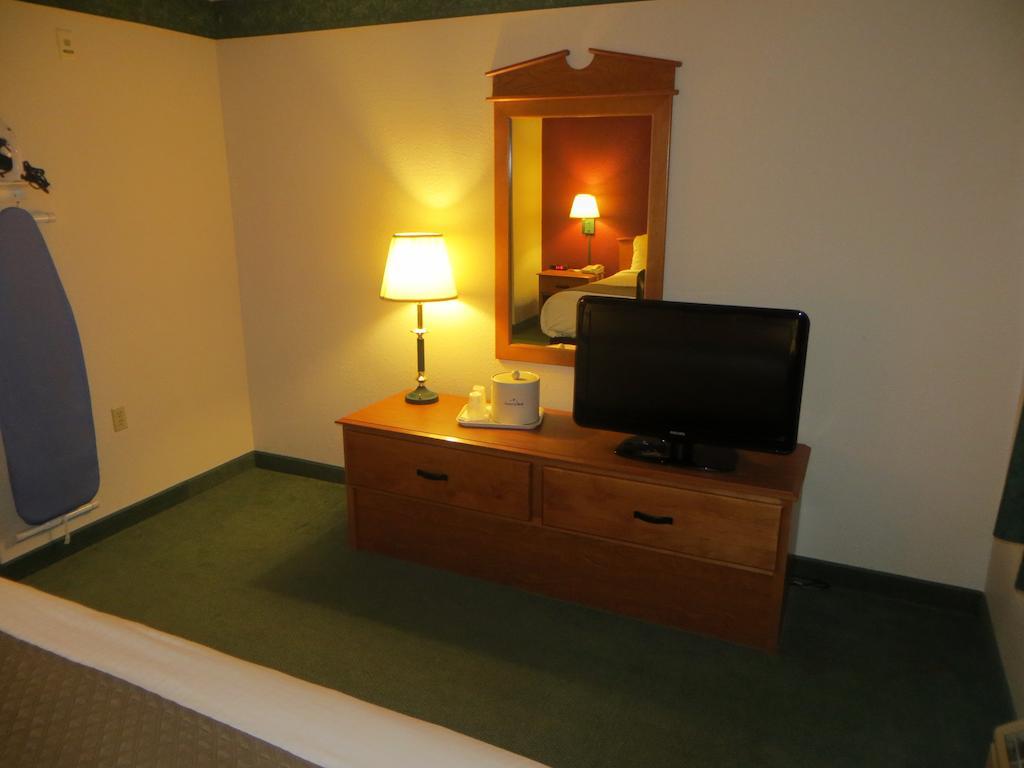 Americinn By Wyndham Manitowoc Kamer foto