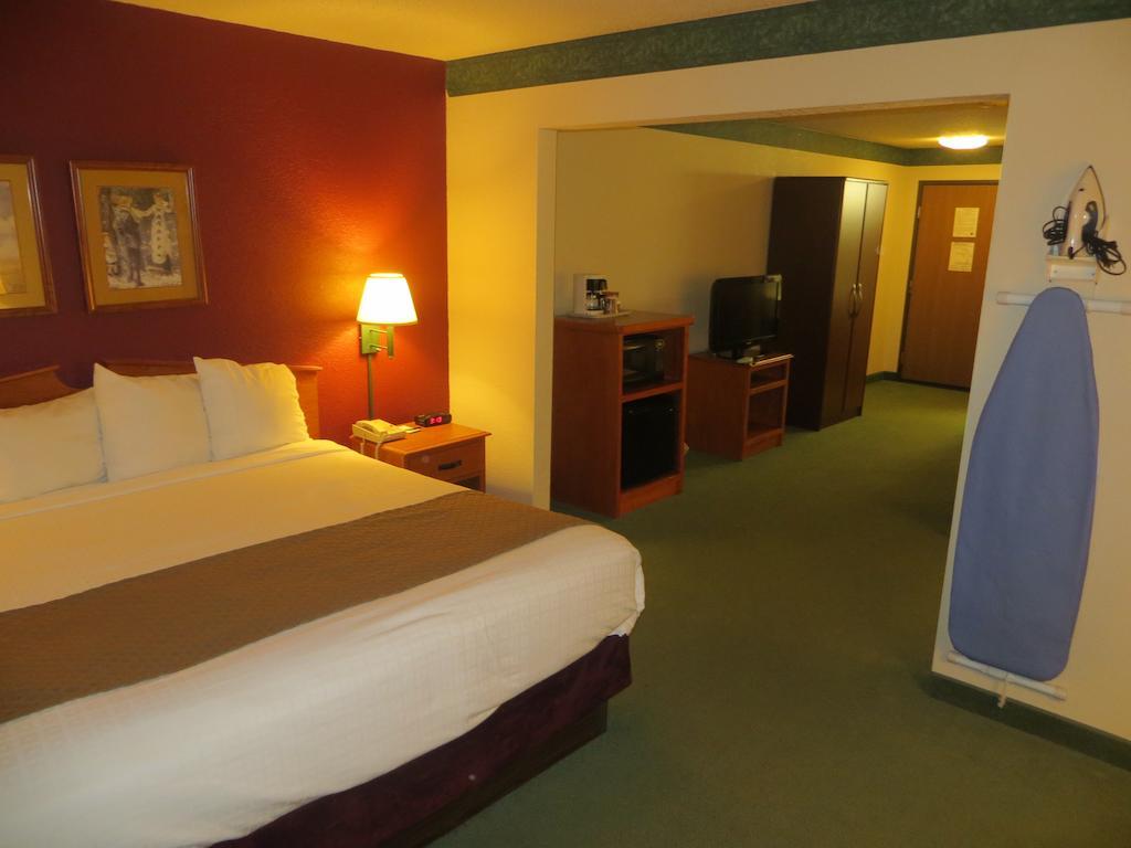 Americinn By Wyndham Manitowoc Buitenkant foto