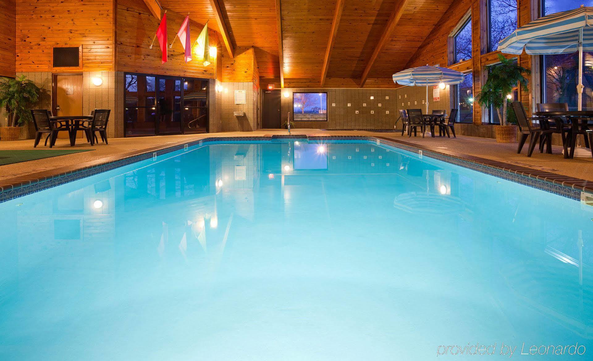 Americinn By Wyndham Manitowoc Buitenkant foto